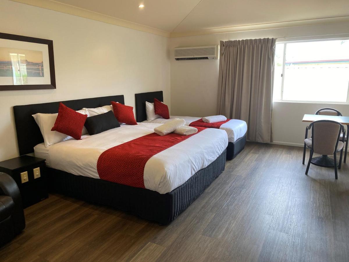 Emerald Explorers Inn Luaran gambar