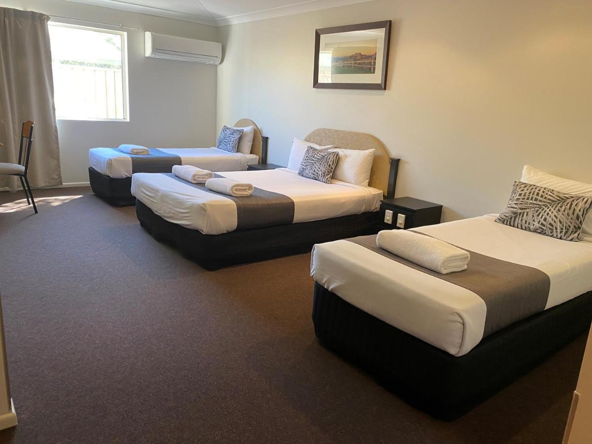 Emerald Explorers Inn Luaran gambar