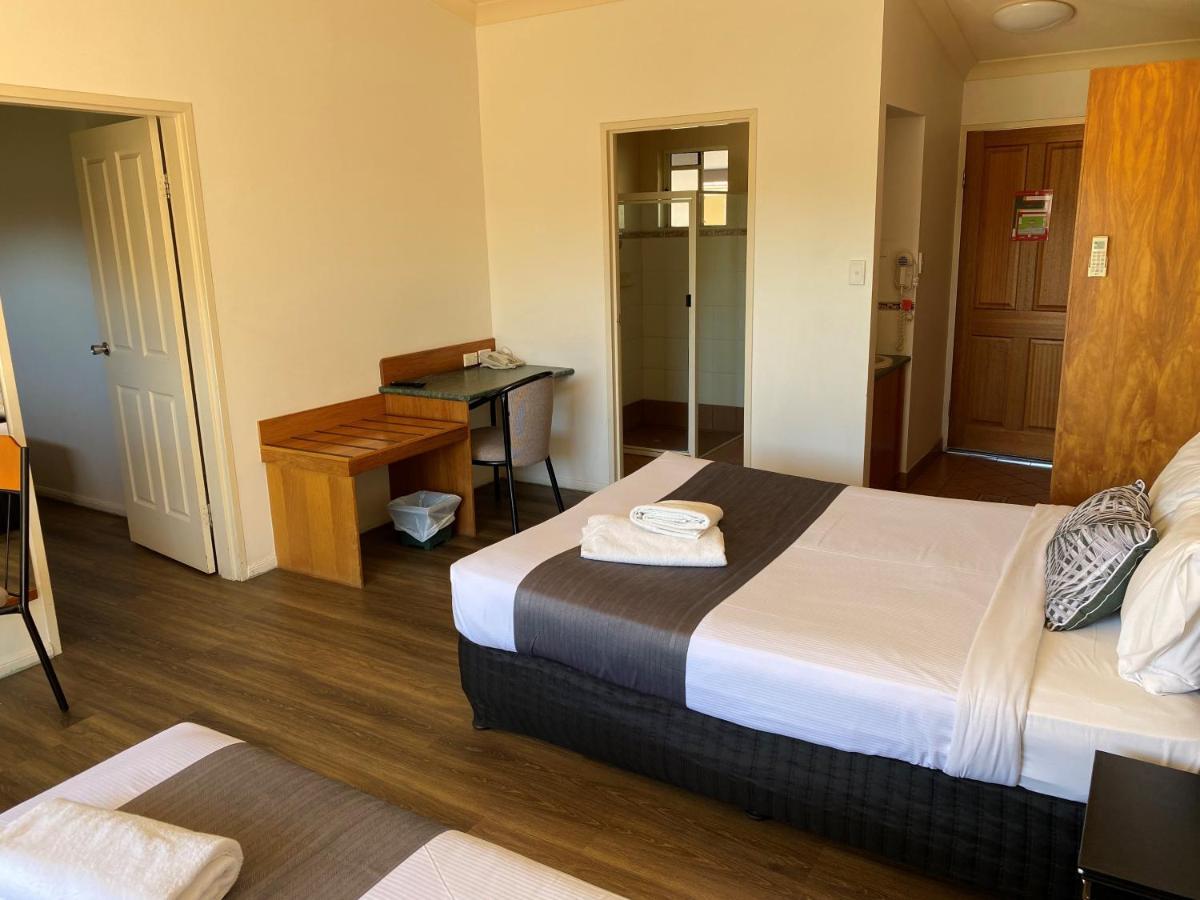 Emerald Explorers Inn Luaran gambar