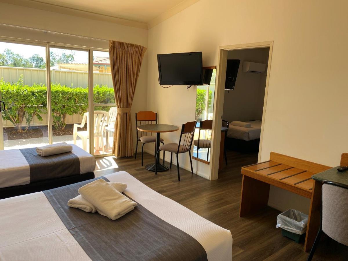 Emerald Explorers Inn Luaran gambar