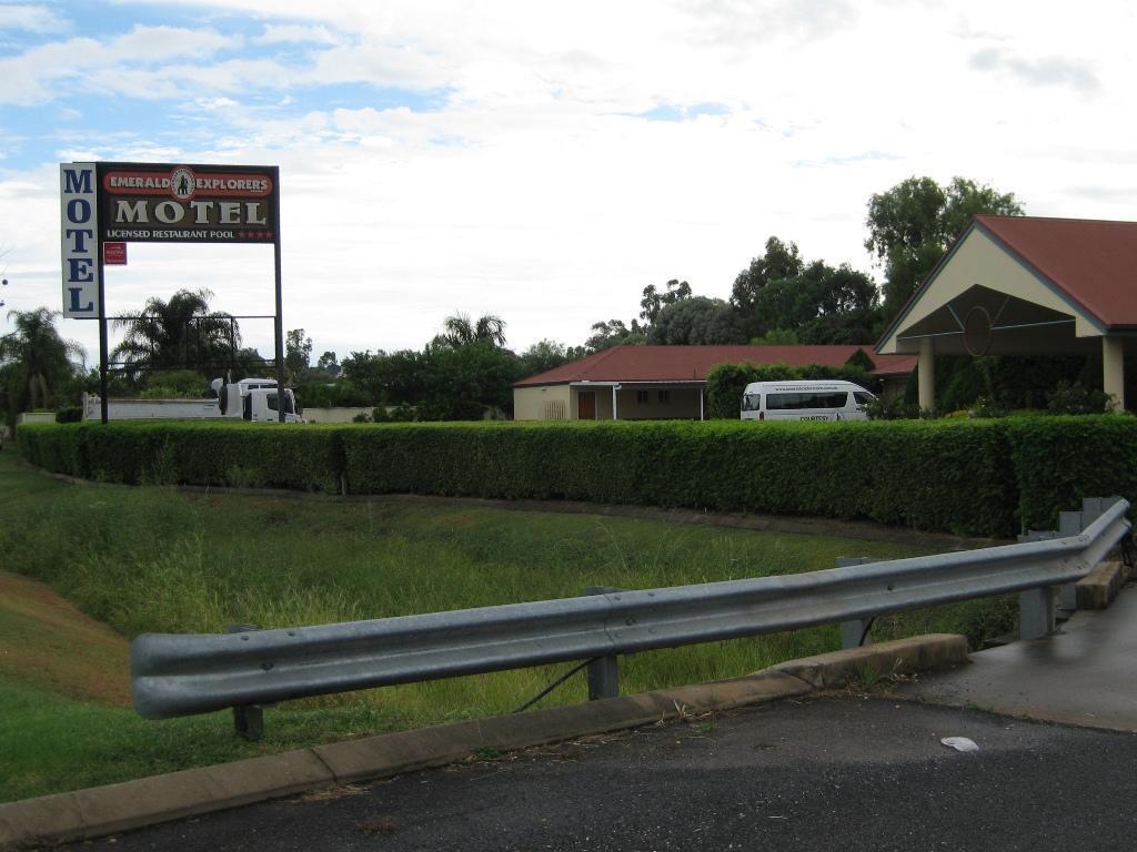 Emerald Explorers Inn Luaran gambar