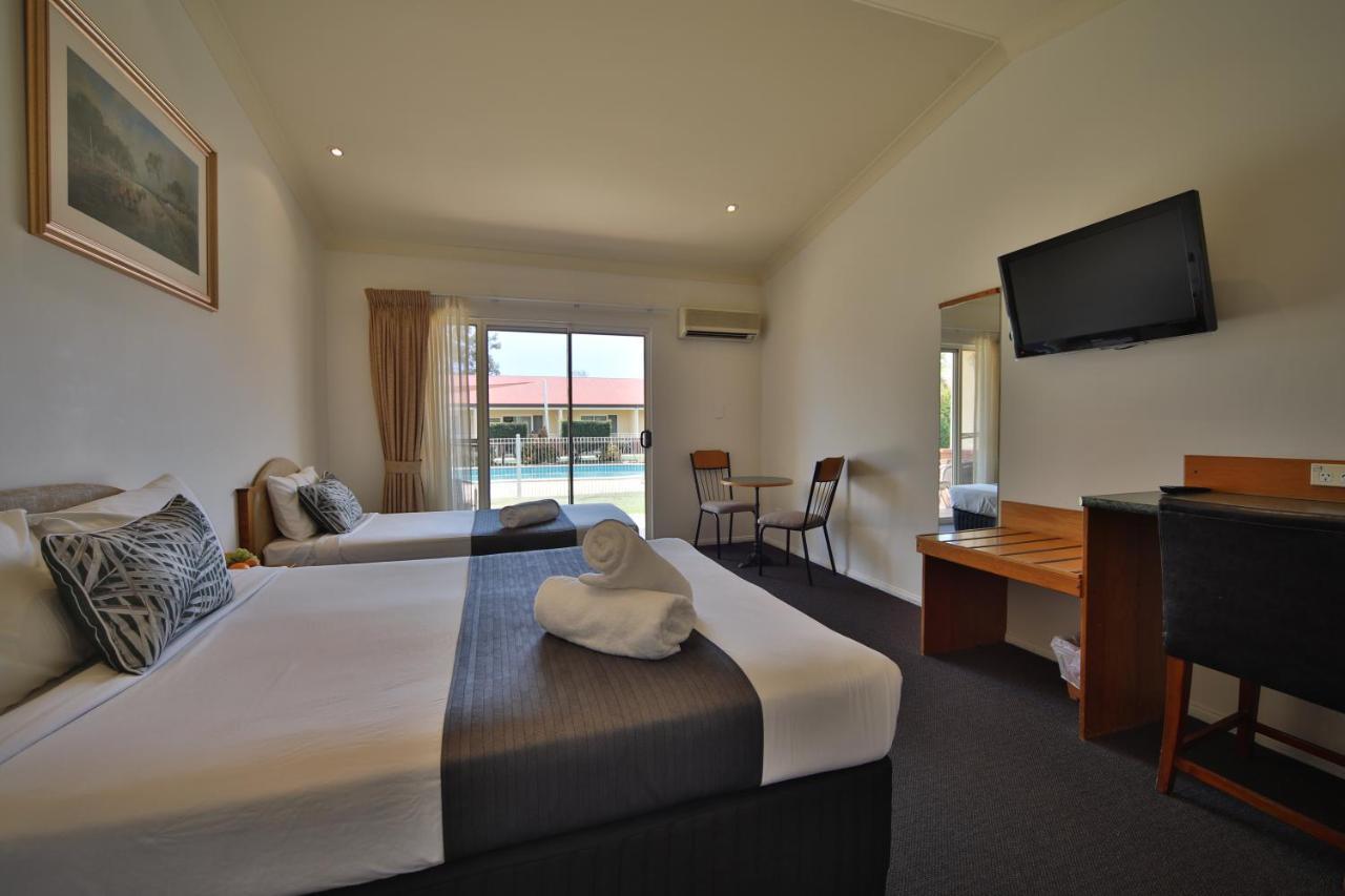 Emerald Explorers Inn Luaran gambar