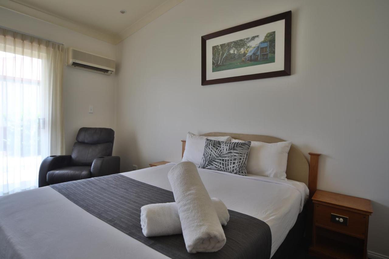 Emerald Explorers Inn Luaran gambar
