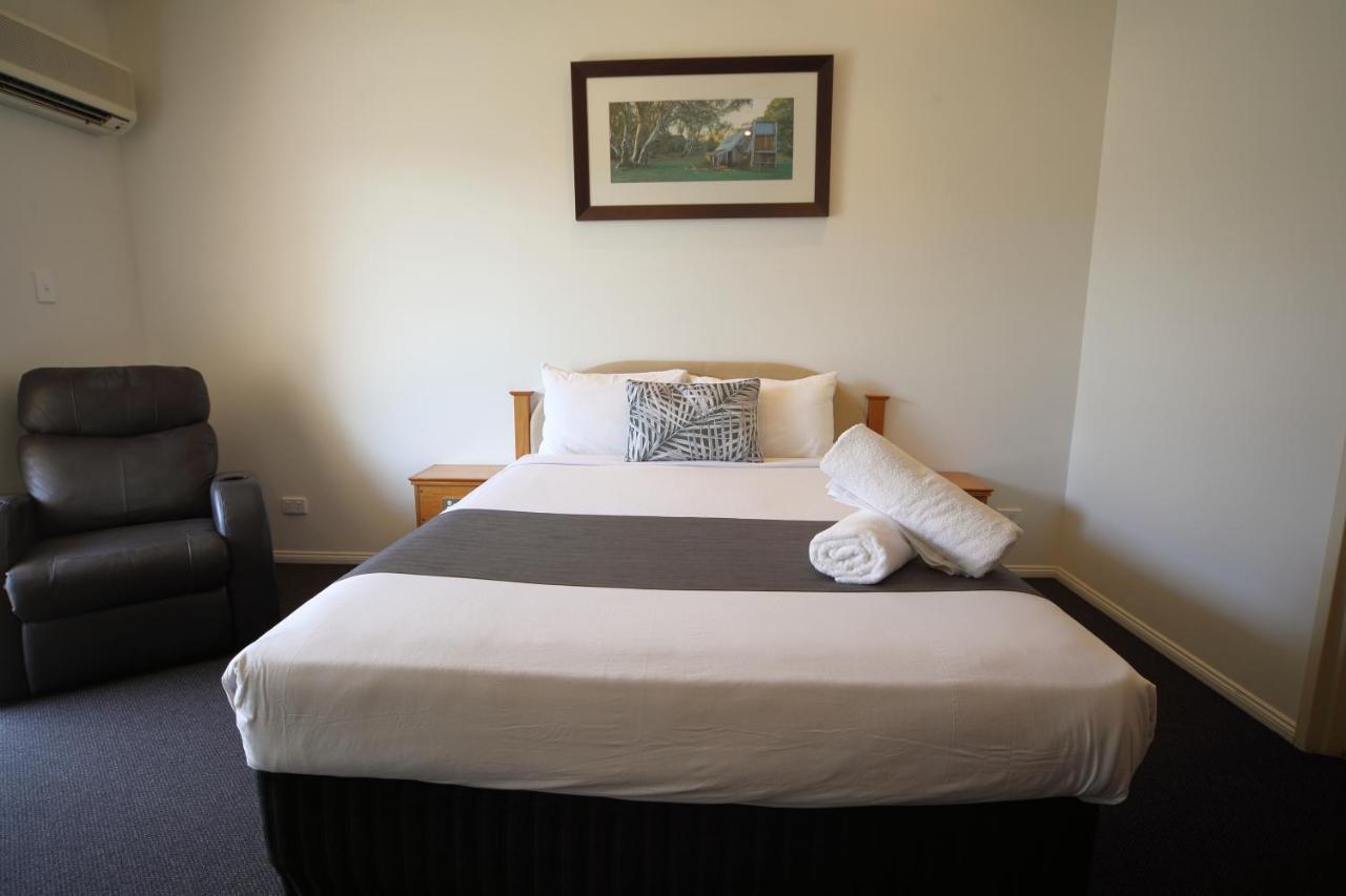 Emerald Explorers Inn Luaran gambar
