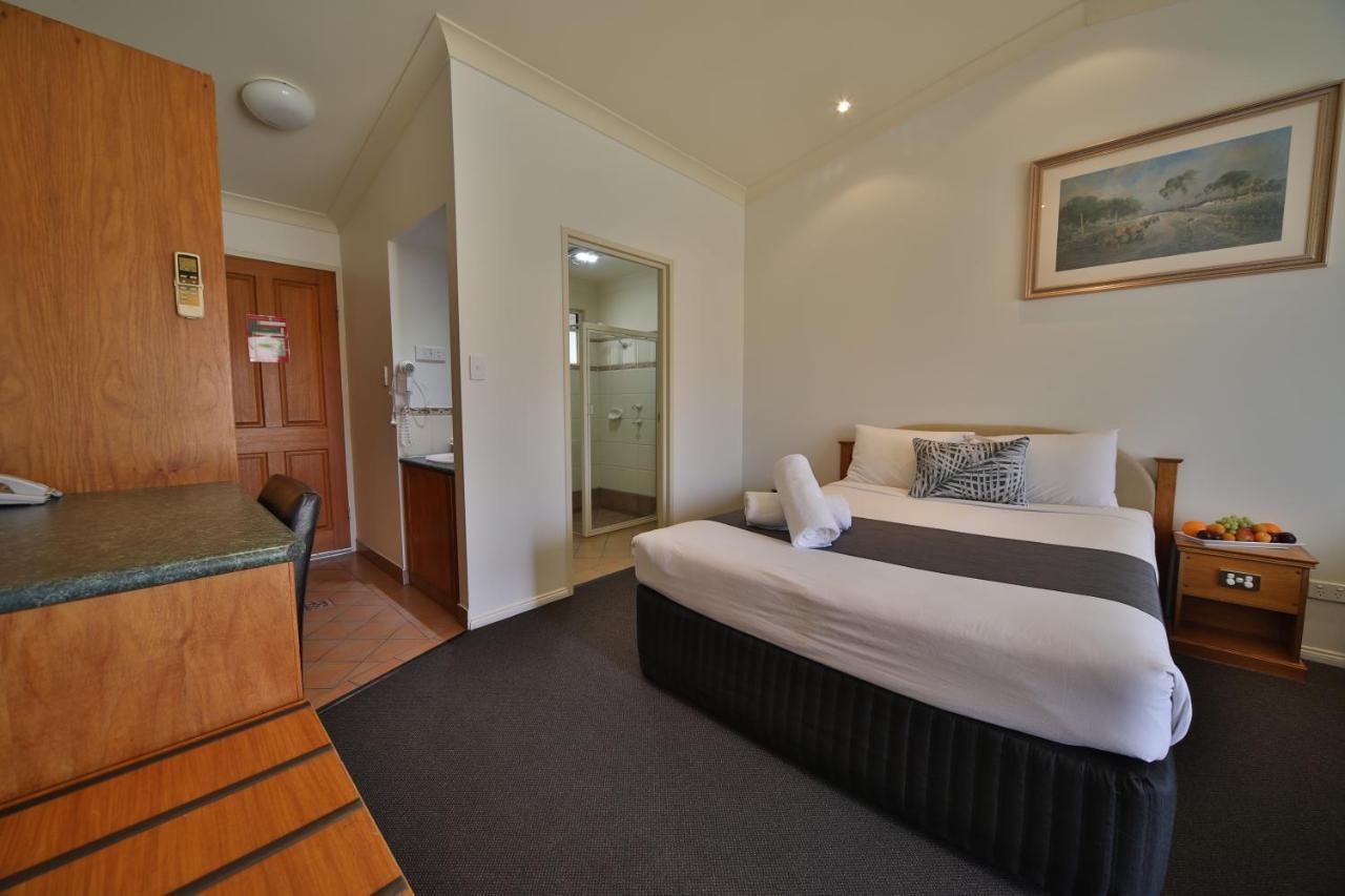 Emerald Explorers Inn Luaran gambar