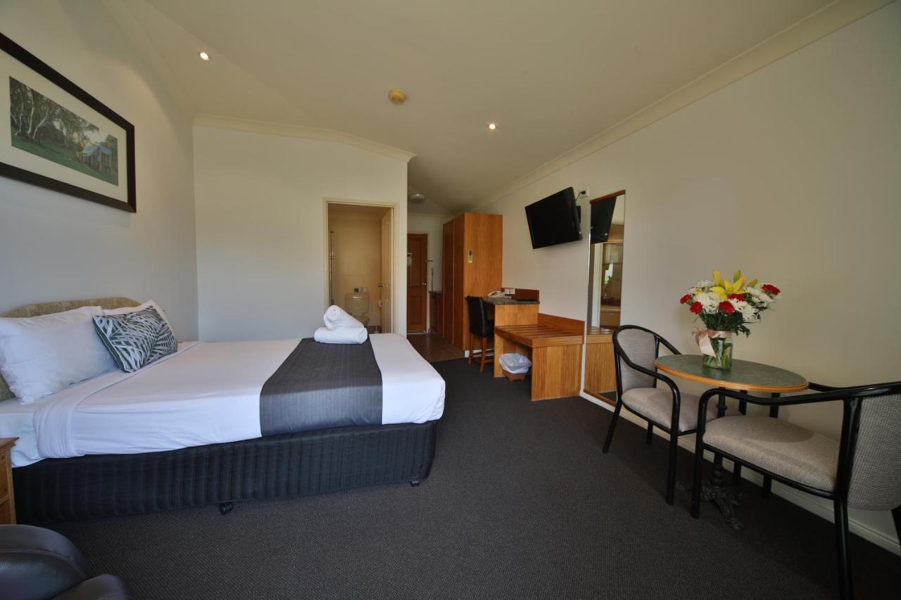 Emerald Explorers Inn Luaran gambar